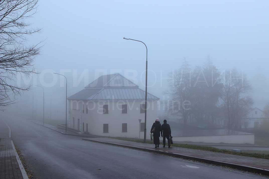 Туманное утро в Могилеве. Еще октябрьское