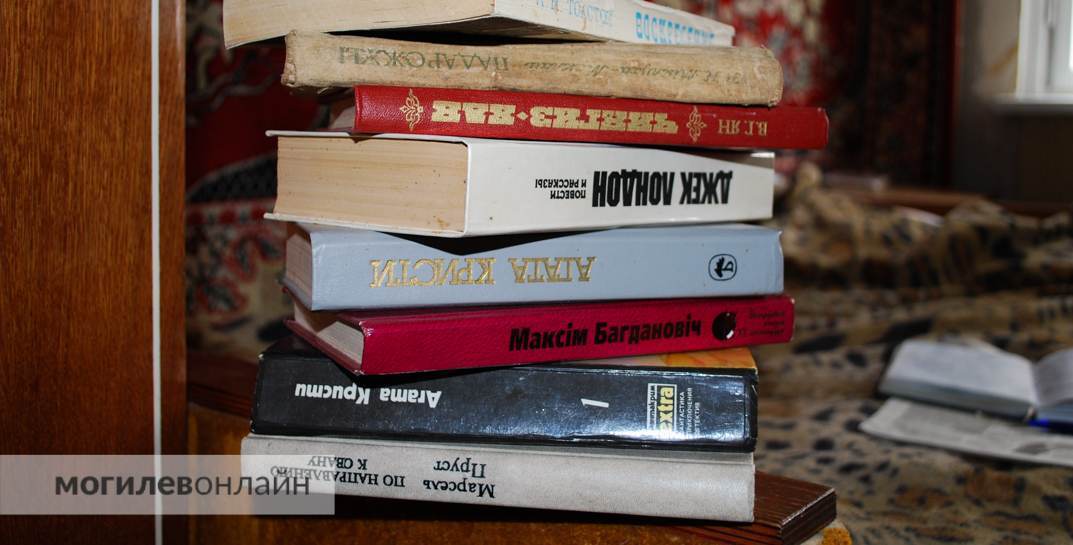 В Беларуси ищут самую большую домашнюю библиотеку. Победитель получит почти 2000 рублей
