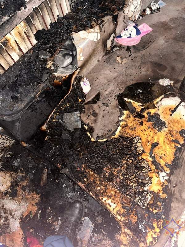 В Могилеве 4-летний мальчик поджег штору зажигалкой отца