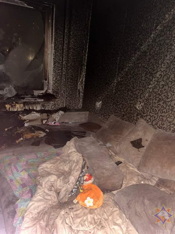 В Могилеве 4-летний мальчик поджег штору зажигалкой отца