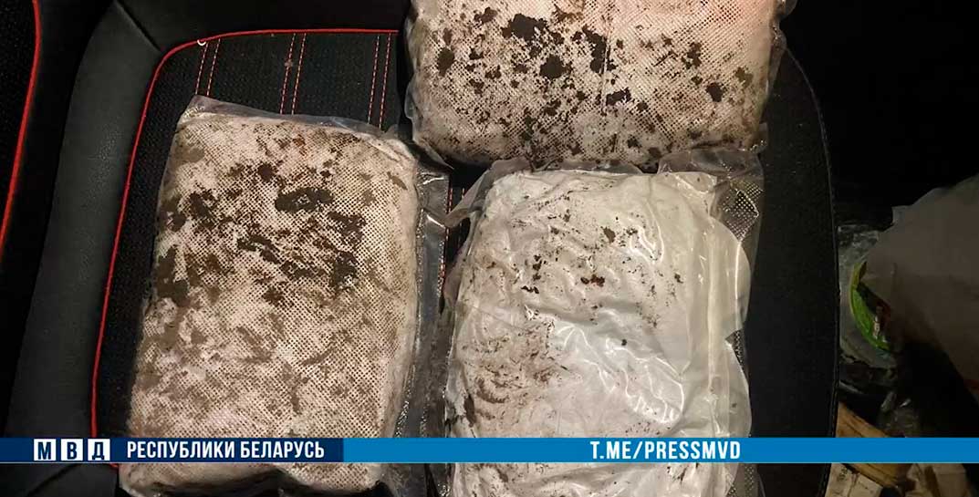 Вез 3 килограмма мефедрона из России: на границе в Могилевской области задержали витебчанина с крупной партией наркотика