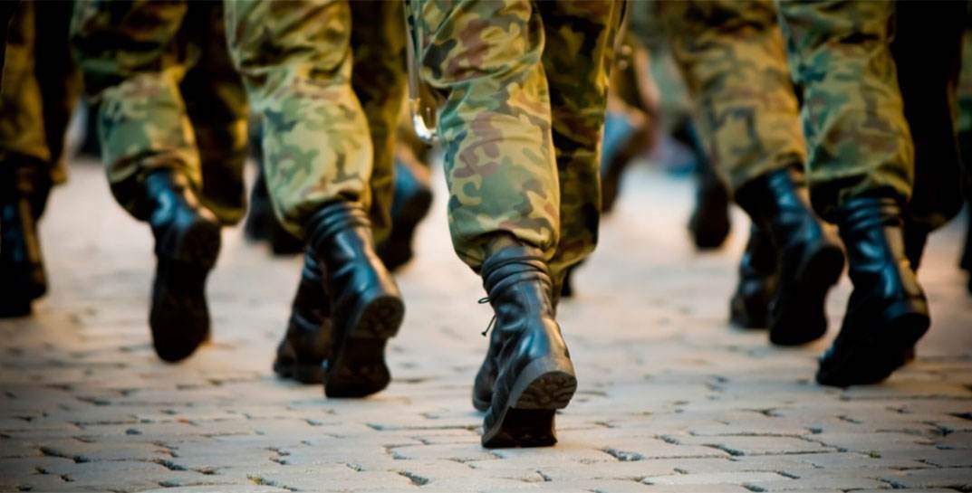 В Минобороны рассказали, могут ли вызывать в военкомат СМС-повестками