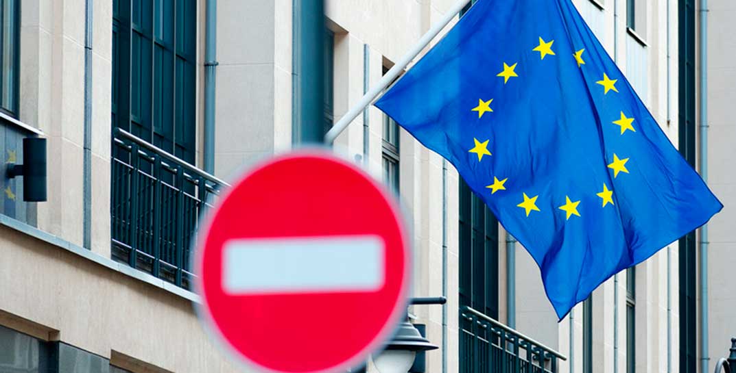 Financial Times: в ЕС обсуждают введение ограничений на перемещение российских дипломатов по Европе