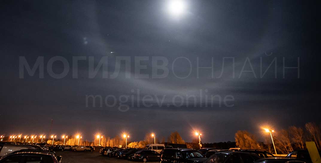 Сегодня и завтра с неба будут падать звезды — метеоритный поток Ноябрьские Ориониды продлится до 6 декабря. Что увидят белорусы?