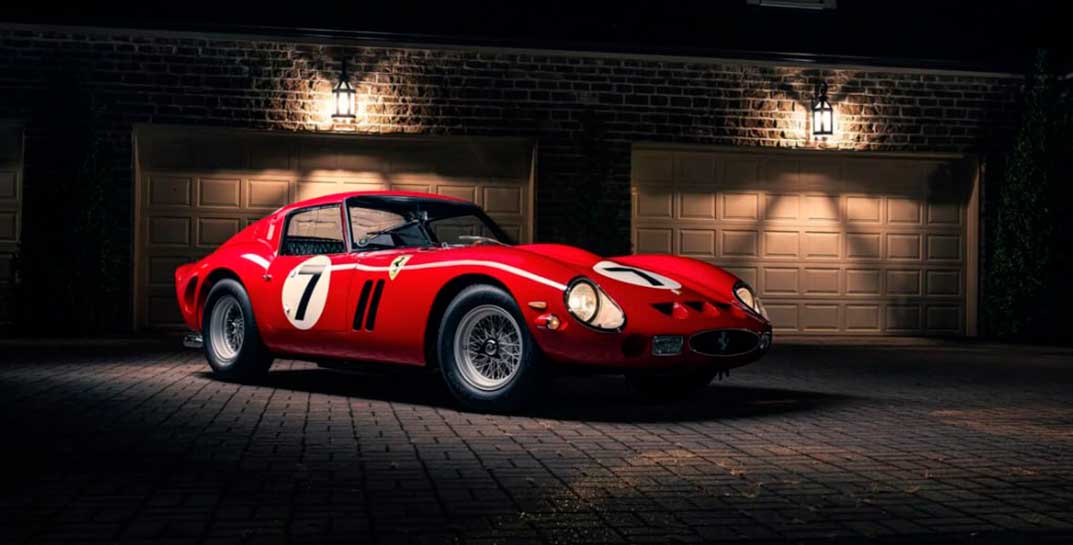 Ferrari 1962 года продали на аукционе за 50 миллионов долларов — он стал самым дорогим автомобилем в мире
