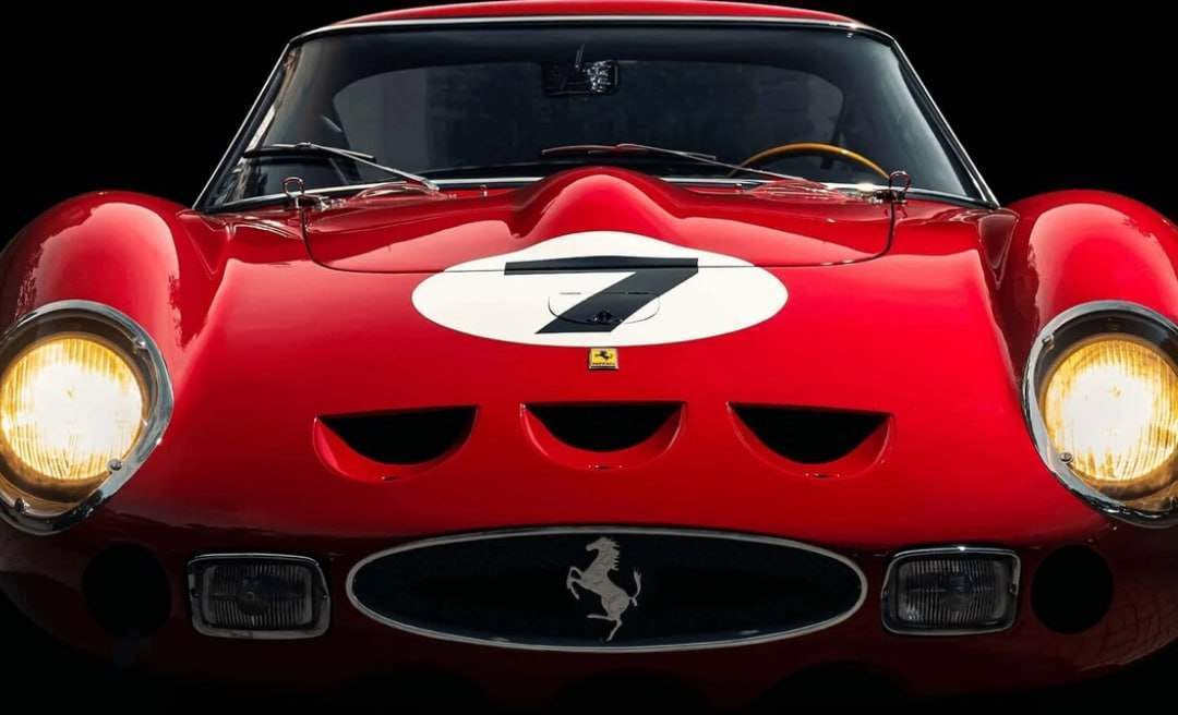 Ferrari 1962 года продали на аукционе за 50 миллионов долларов — он стал самым дорогим автомобилем в мире