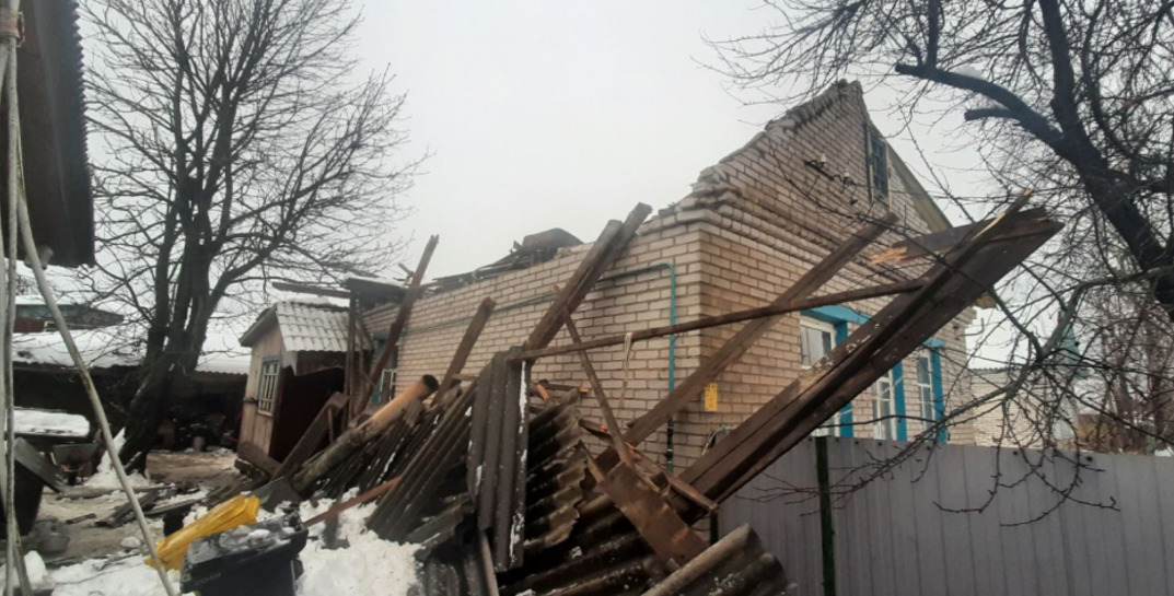 В Славгородском районе из-за снега обрушилась кровля дома