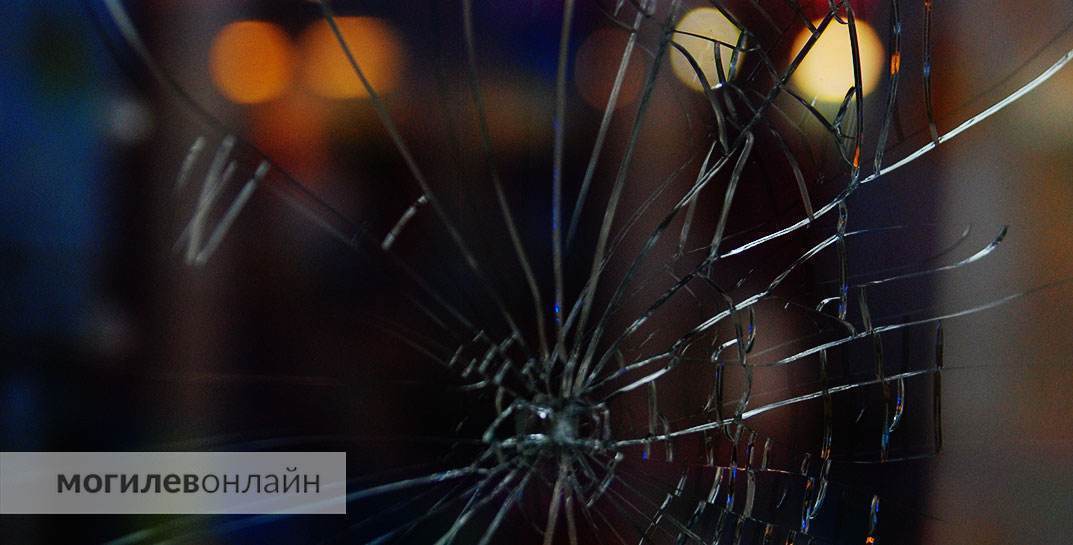 Вышел из машины, пожаловался на боль в груди и потерял сознание. 45-летний житель Бобруйска умер после ДТП в Минском районе