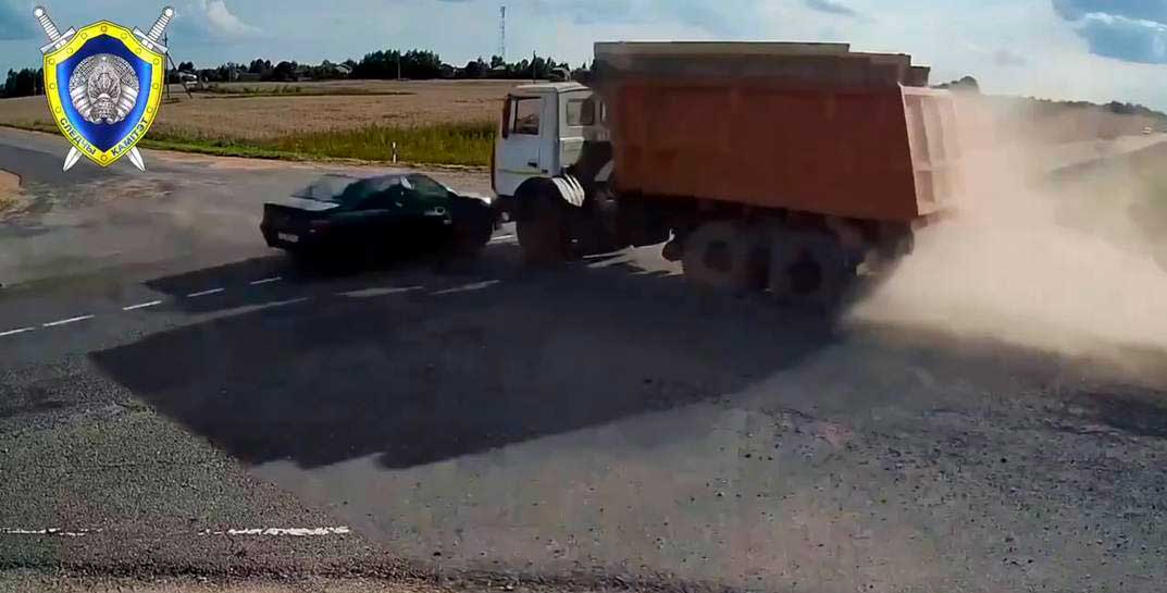Водитель зерновоза выехал со второстепенной на главную, не снижая скорость. В Мстиславле вынесли приговор по делу о страшном ДТП, в котором погибли супруги