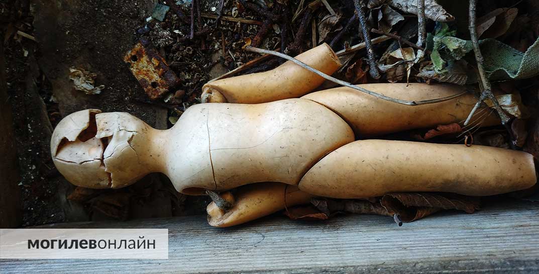 В Добрушском районе мужчина четыре года насиловал приемную дочь, а также позволял это делать племяннику и сыну