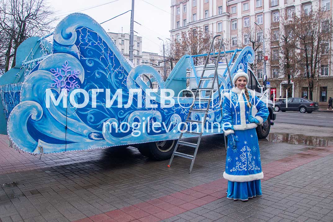 Автопарад Дедов Морозов в Могилеве