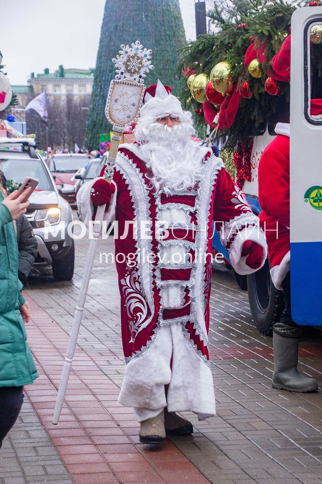 Автопарад Дедов Морозов в Могилеве