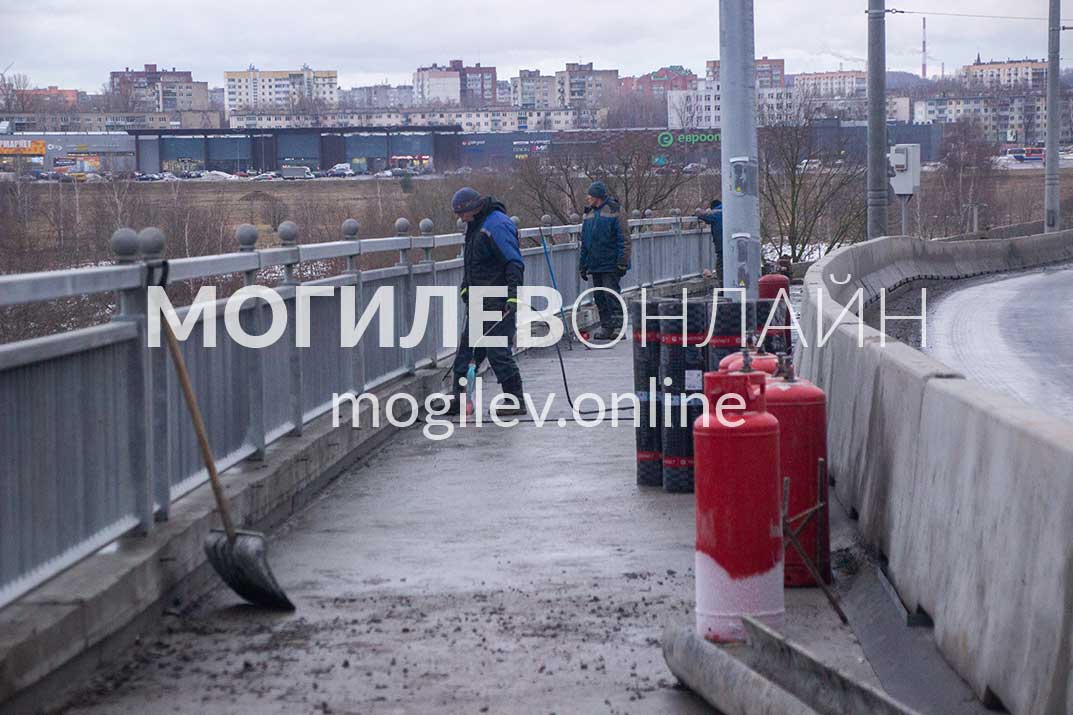 Работы на мосту Шмидта в Могилеве продолжаются