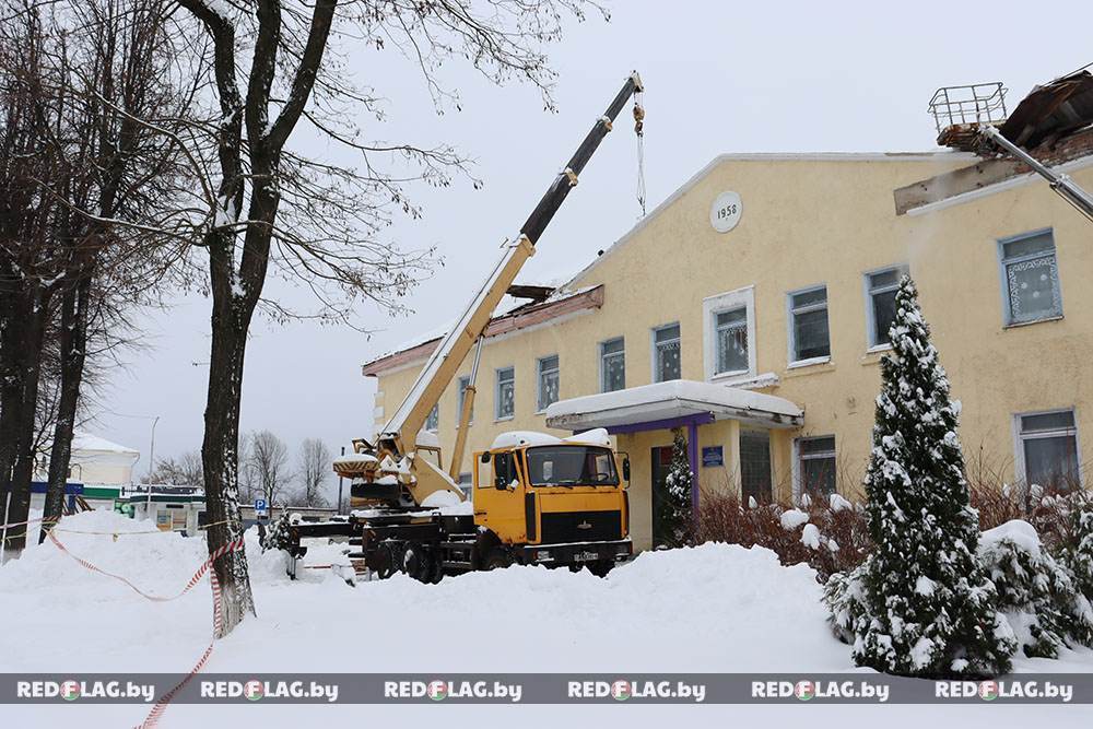 В Краснополье обрушилась крыша здания — из-за снега