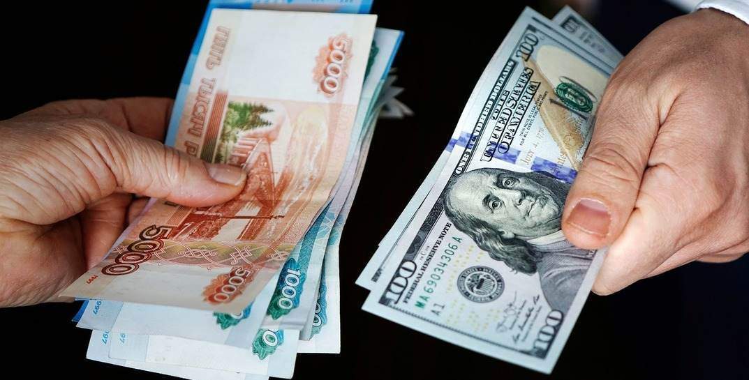 Доллар подорожал, российский рубль стал дешевле. Какие курсы валют 3 января в обменниках Могилева?
