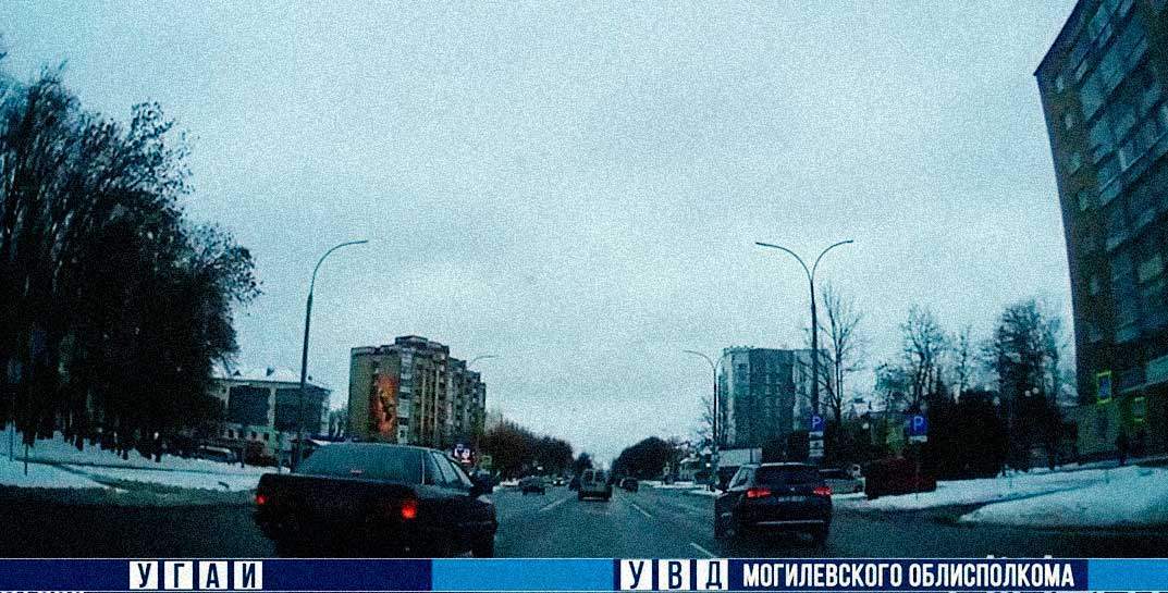 В Могилеве водитель совершил обгон с нарушением — минус 400 рублей из кошелька