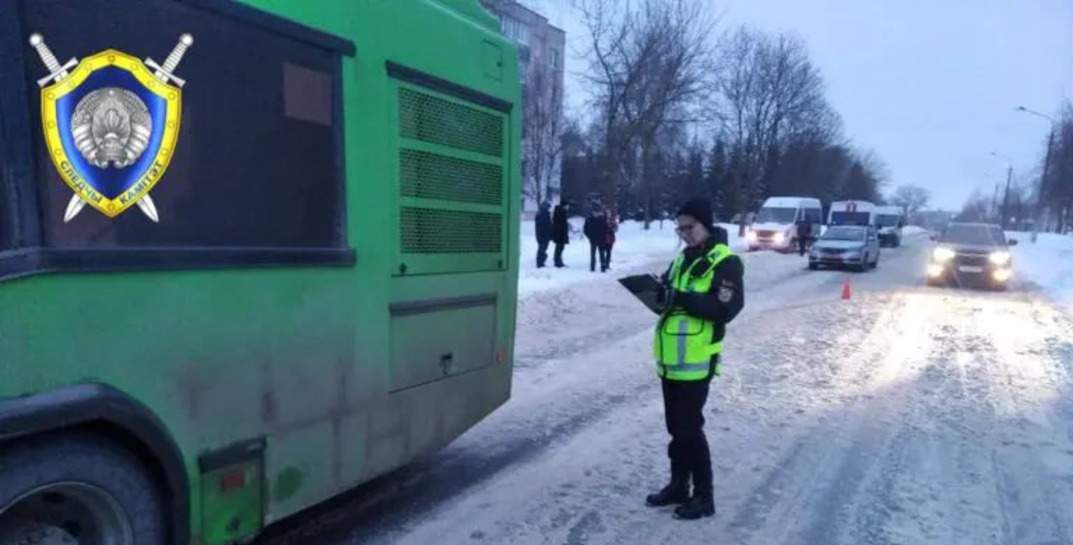 В Жодино пенсионерка погибла после того, как ее шубу зажали двери авто