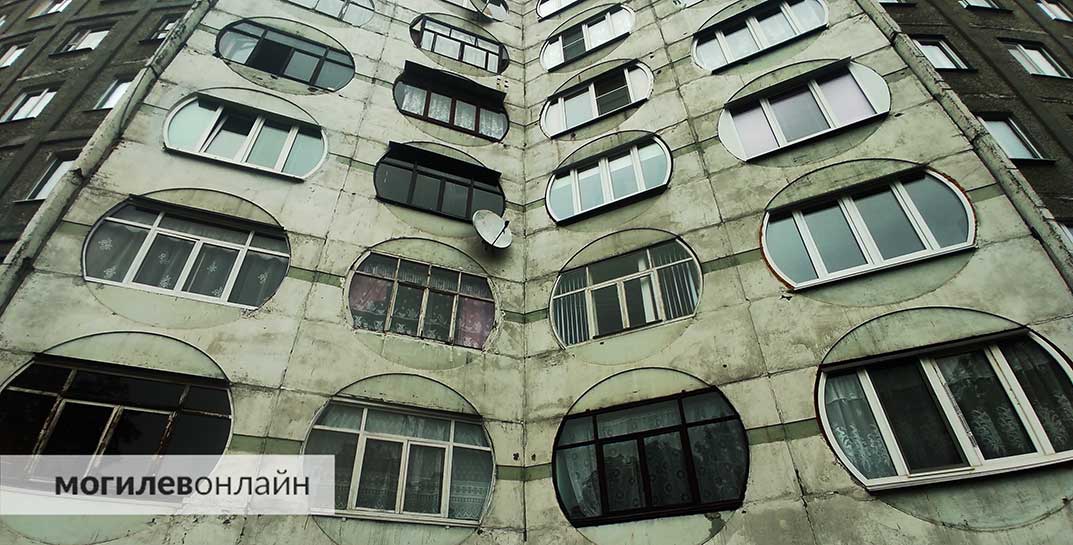 В Мозыре жители арендного дома переплатили ЖЭУ огромную сумму за отопление… балконов. Теперь правильность начислений коммуналки проверят по всей стране