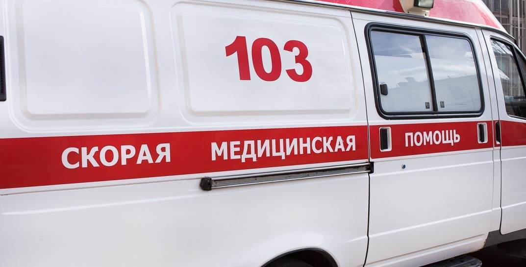 В Могилеве мужчину зажало между забором и автомобилем — его деблокировали спасатели