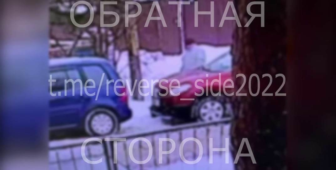 В Могилеве пенсионер проколол шины в колесах легковушки. Смотрите, как он объяснил свой поступок