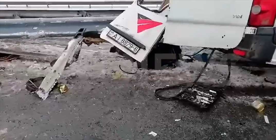 Госпитализированы почти все пассажиры, есть тяжелые. Минздрав рассказал о состоянии пострадавших в ДТП с могилевской маршруткой, которая влетела сегодня в отбойник в Минской области