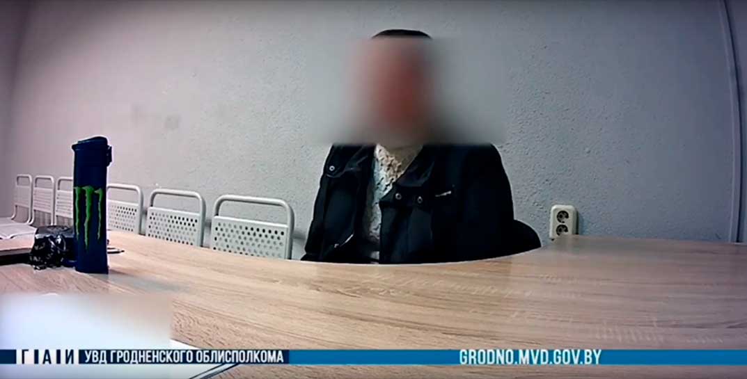 В Гродно инспекторы ГАИ остановили такси, из салона которого буквально «несло» алкоголем. Водитель оказался трезв, но дальше было неожиданно
