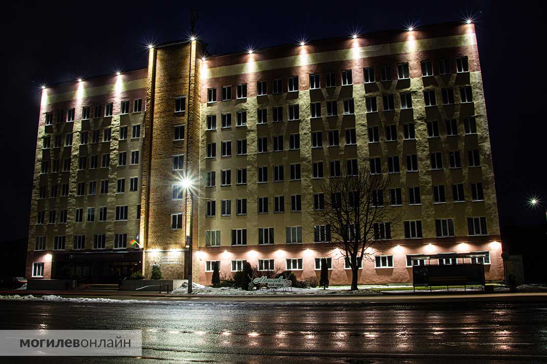 Подсветка центральной поликлиники в Могилеве