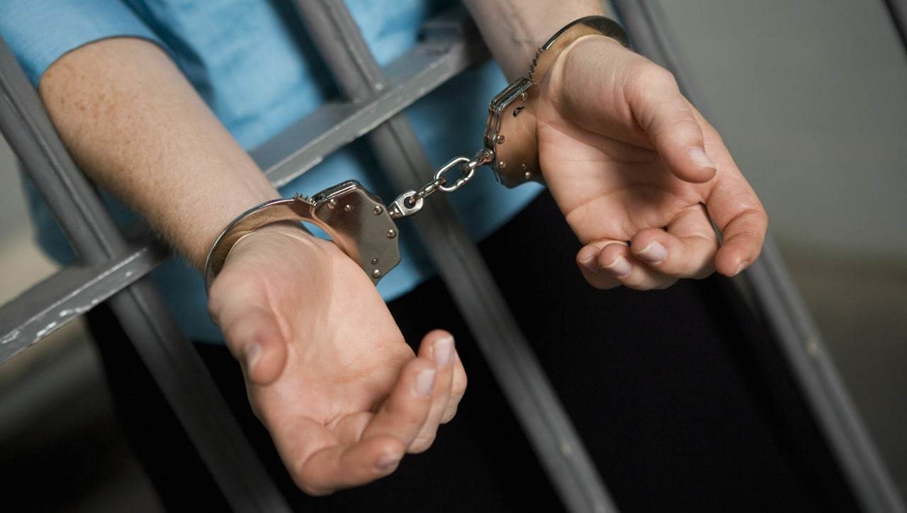 В Молодечно отец избил 14-летнюю дочь потому, что она ушла гулять, не поставив его в известность. За это мужчина полтора года проведет в колонии