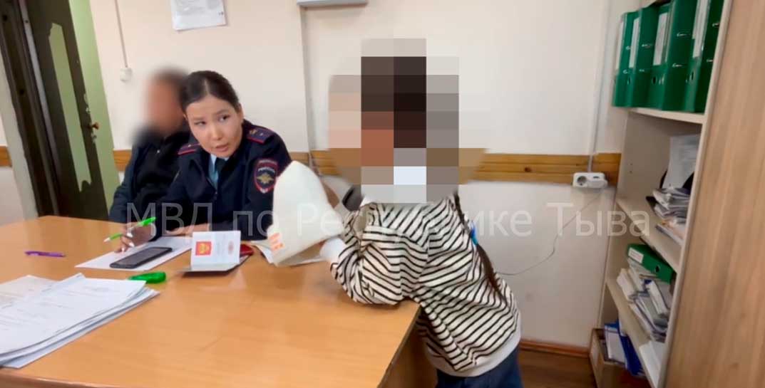 В Тыве полиция задержала школьницу, которая отравляла сообщения с предложением совершить теракт за 500 тысяч российских рублей