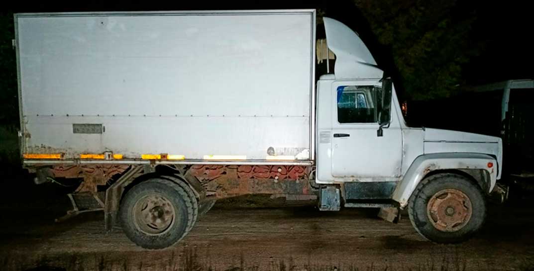 Житель Могилева на грузовике переехал своего отца, который пытался не дать пьяному мужчине уехать