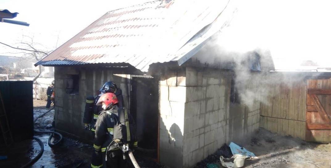 В Могилеве горела баня — пострадал мужчина