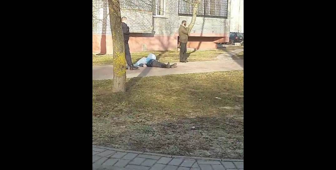 В Могилеве посреди улицы умер человек
