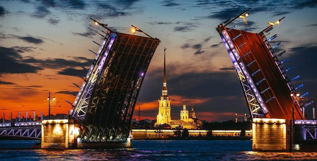 Белорусские туристы с 1 апреля будут платить курортный сбор в Санкт-Петербурге
