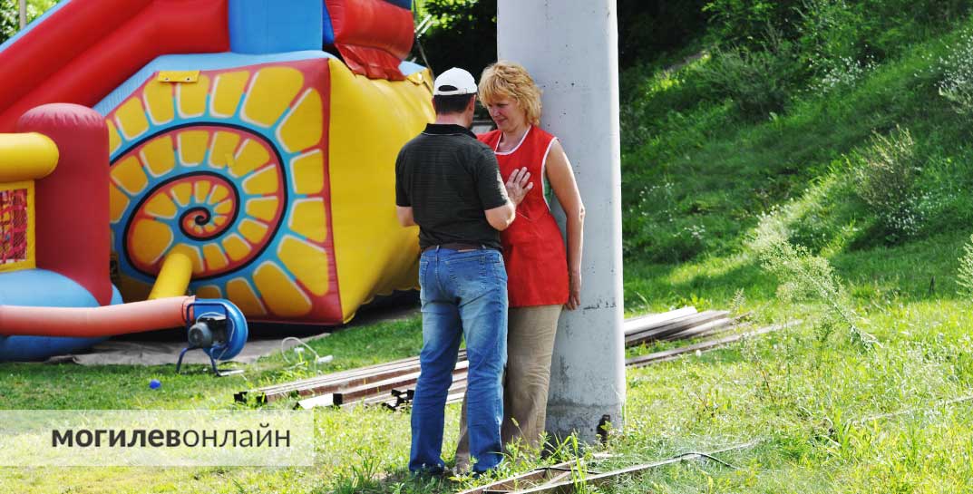 «Встретился с женой после долгой разлуки» — в Минске милиция задержала семейную пару, которая удовлетворяла потребности прямо на улице