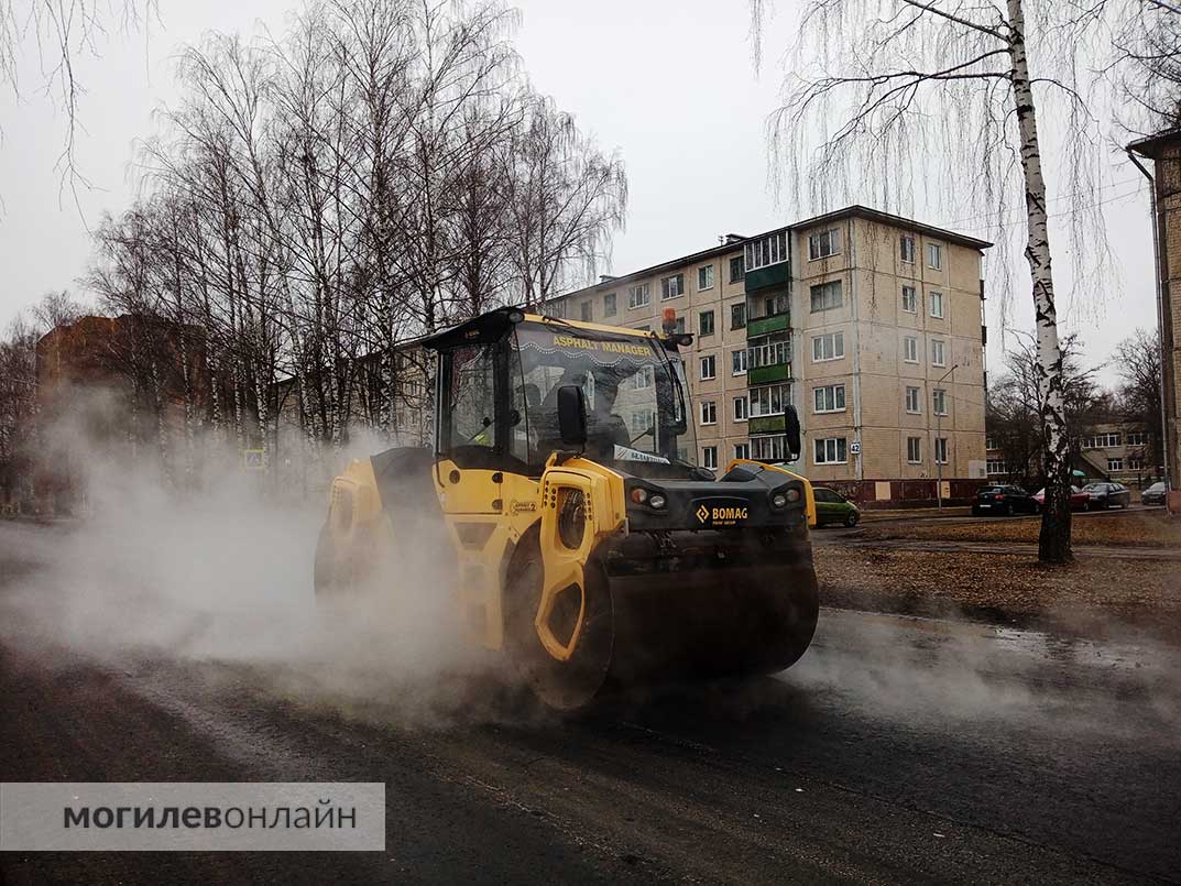 «Эта дорога была головной болью» — в Могилеве начали ремонт проблемного участка по Днепровскому бульвару