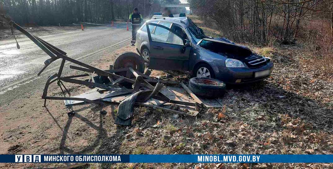 Под Слуцком из-за выехавшего на встречку прицепа погиб житель Глусского района