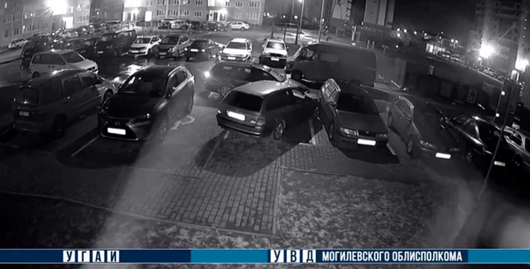 В Бобруйске подросток взял у отца ключи от машины, совершил ДТП и скрылся с места аварии