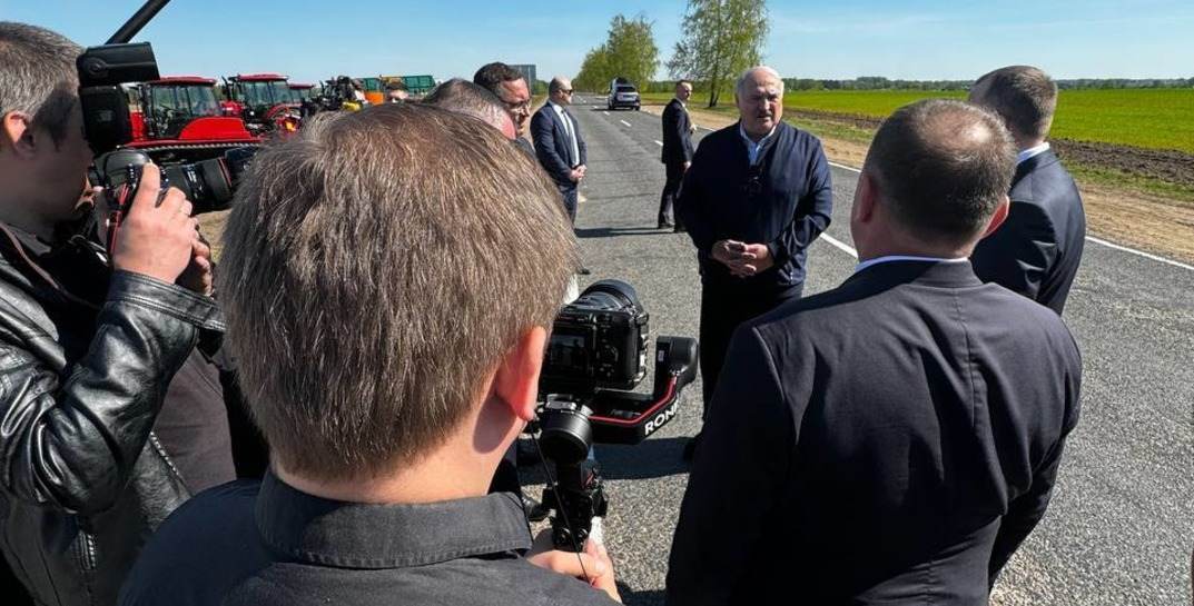 Александр Лукашенко посещает Могилевскую область — он приехал в Костюковичи