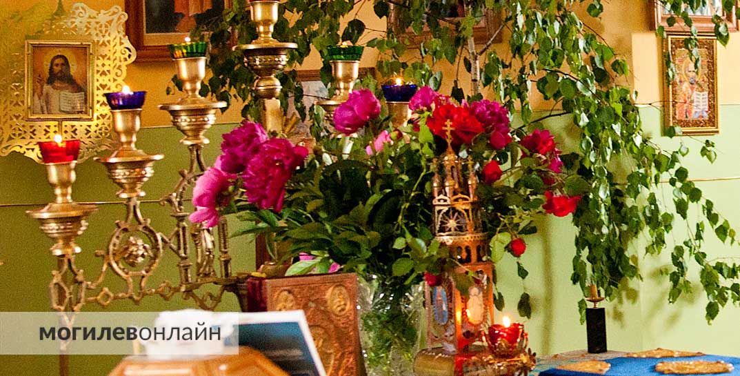 Могилевские налоговики рассказали, кому можно торговать пластиковыми букетами к Радунице, а кому дадут «жирный» штраф