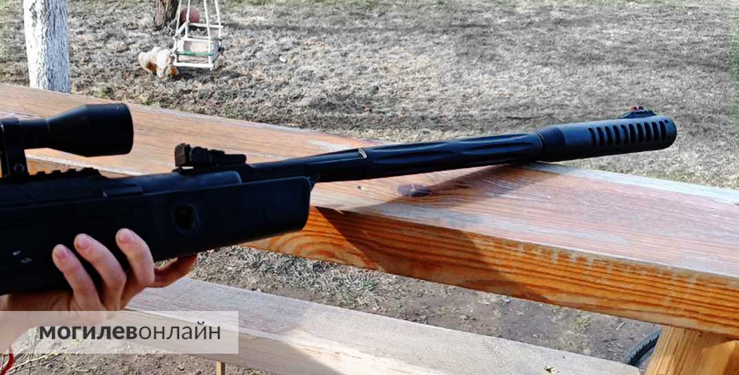 Суд приговорил жителя Кобрина к четырем годам «строгоча» за стрельбу из пневматики по детям