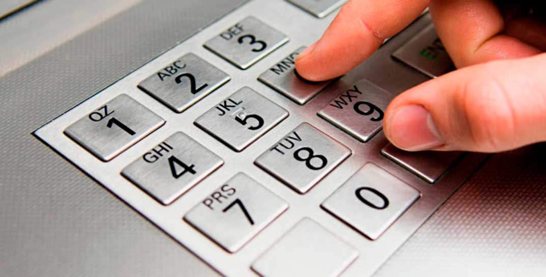 «Беларусбанк» разрешил клиентам менять PIN-код в отделениях банка: сколько стоит услуга?