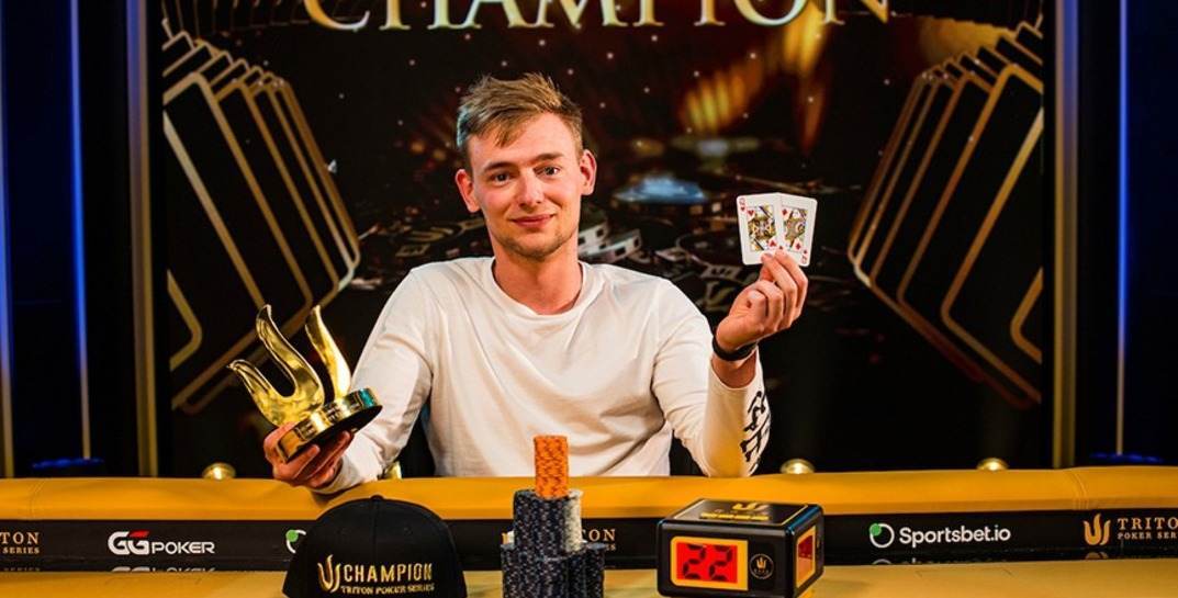 Белорус выиграл в покер 669 тысяч долларов, но может увеличить приз в разы