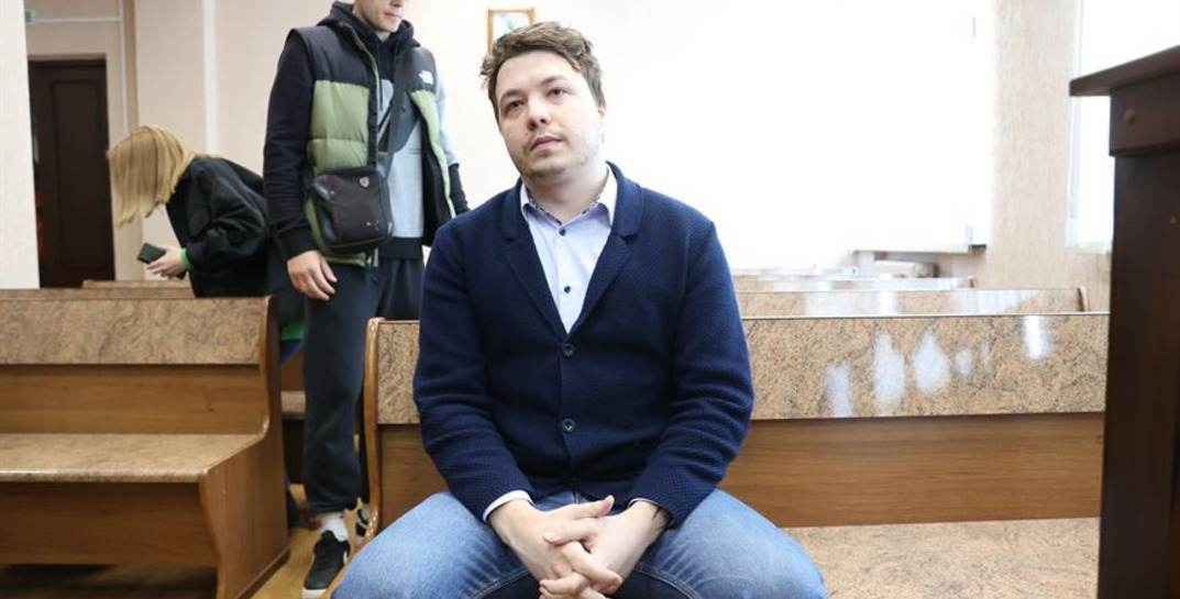 Суд обязал выплатить Романа Протасевича более 24 миллионов рублей штрафа