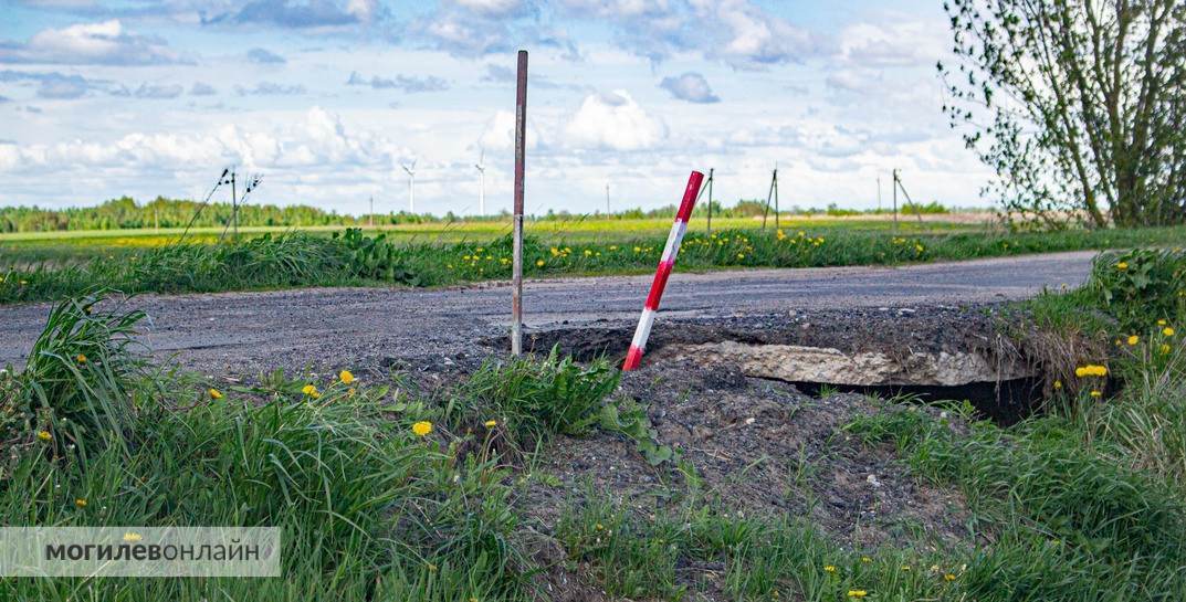 Белорусы теперь смогут пожаловаться на дефекты на дорогах на горячую линию