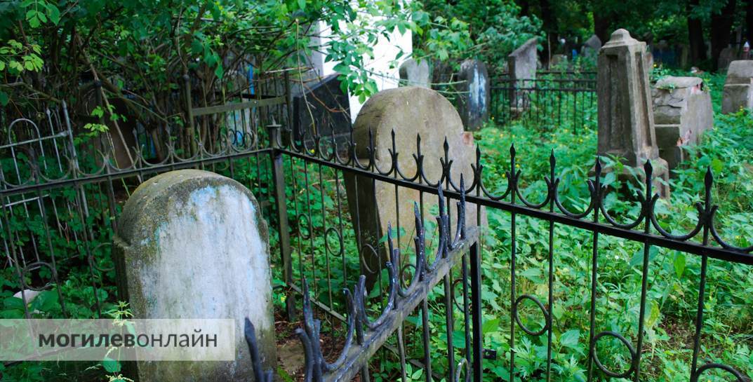 Напоминаем, что для комфорта могилевчан на Радуницу заезд разрешен на территорию большинства кладбищ