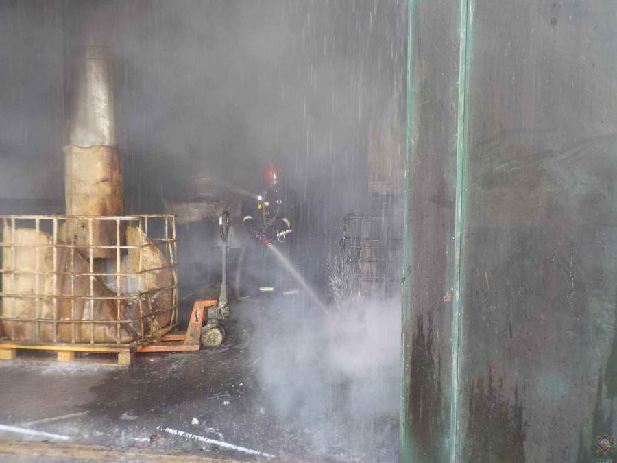 Пожар на заводе рапсовых масел в Бобруйске