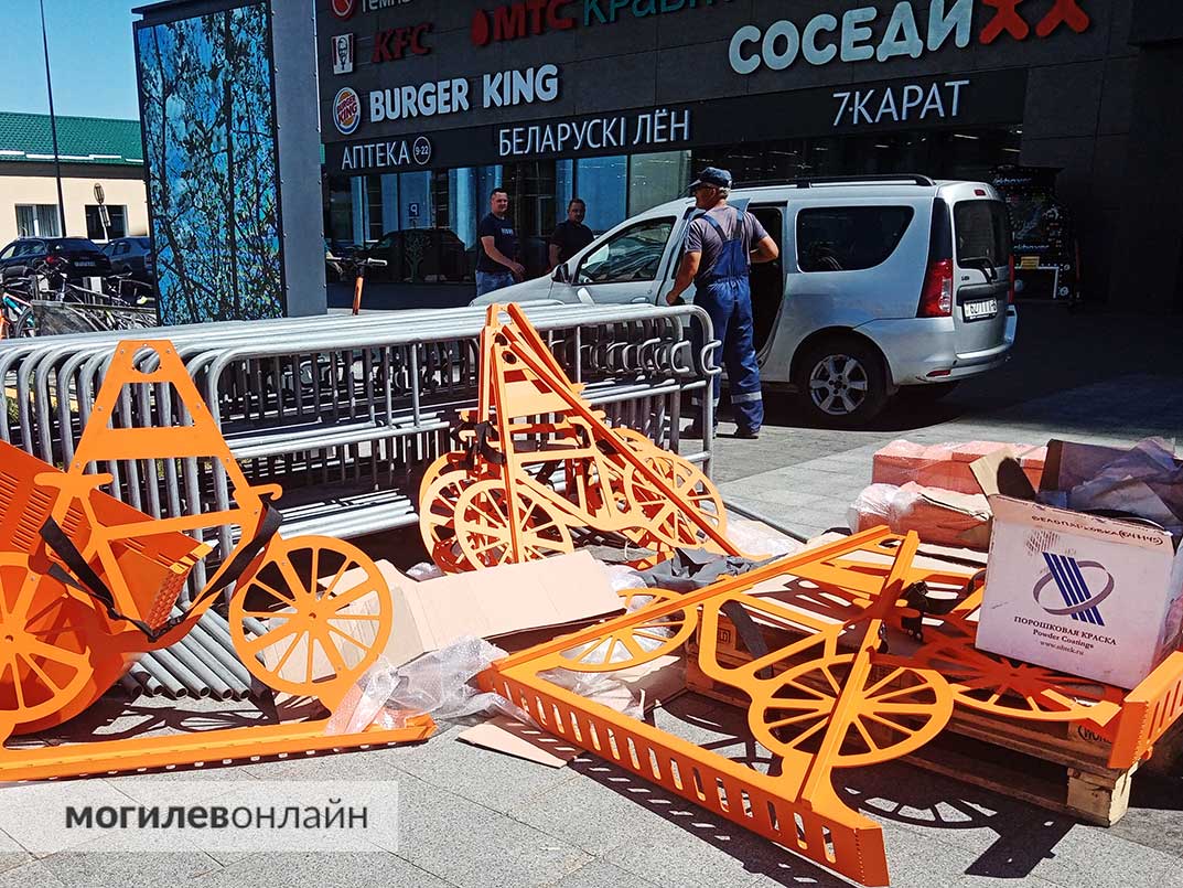 Оригинальная электрическая велопарковка от «Могилевлифтмаша» появится на площади Единства 