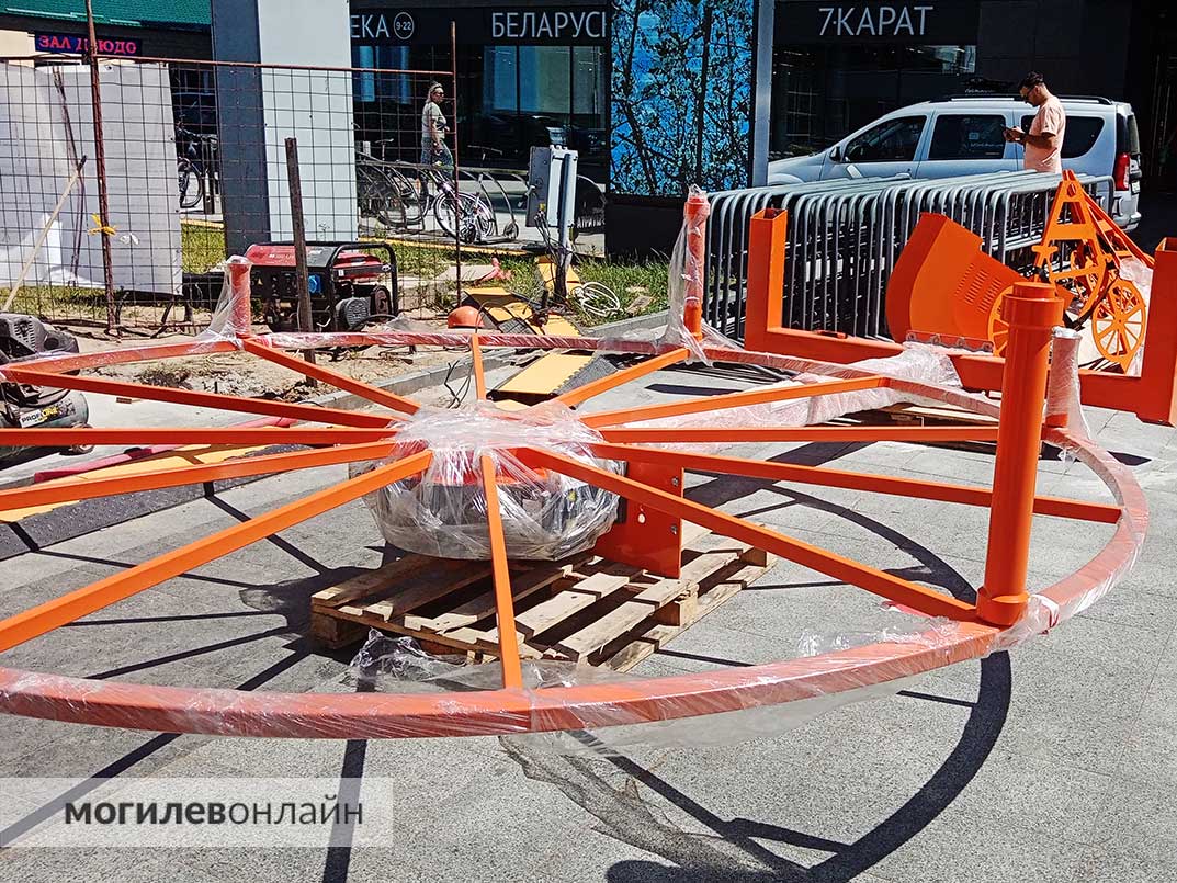 Оригинальная электрическая велопарковка от «Могилевлифтмаша» появится на площади Единства 