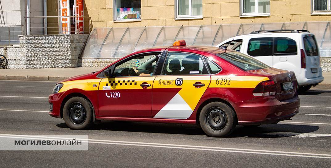 Чиновники объяснили, почему белорусским таксистам запретят пользоваться машинами в «личных целях», но разрешат «для собственных нужд». И в чем разница?
