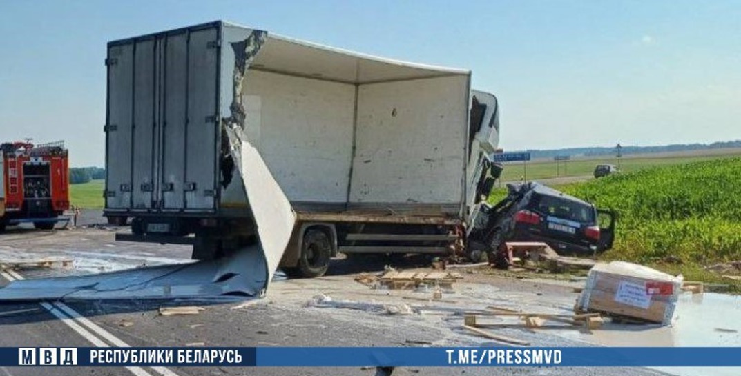 Жуткое ДТП под Славгородом: легковушка не пропустила грузовик — погибли три человека, еще трое пострадали
